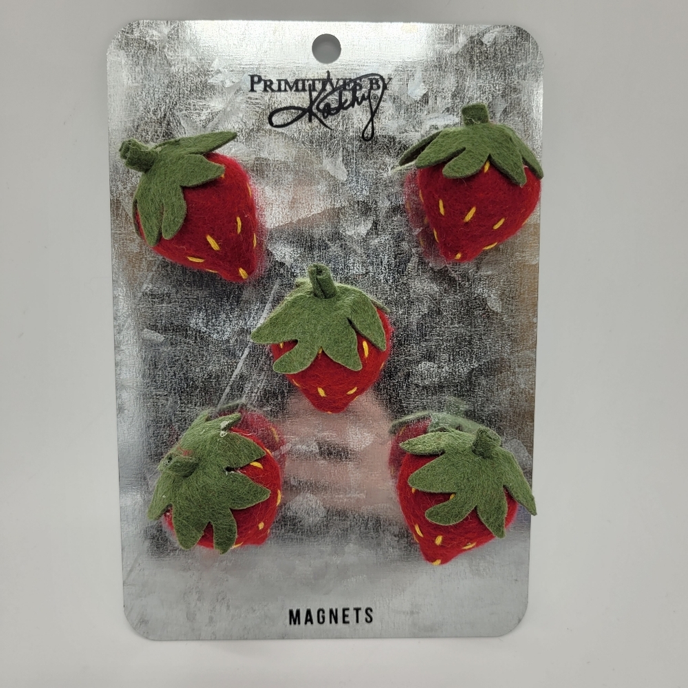 Primitives by Kathy Strawberry Magnets  Red Green Set Of 5 Novelty Kitschy NEW